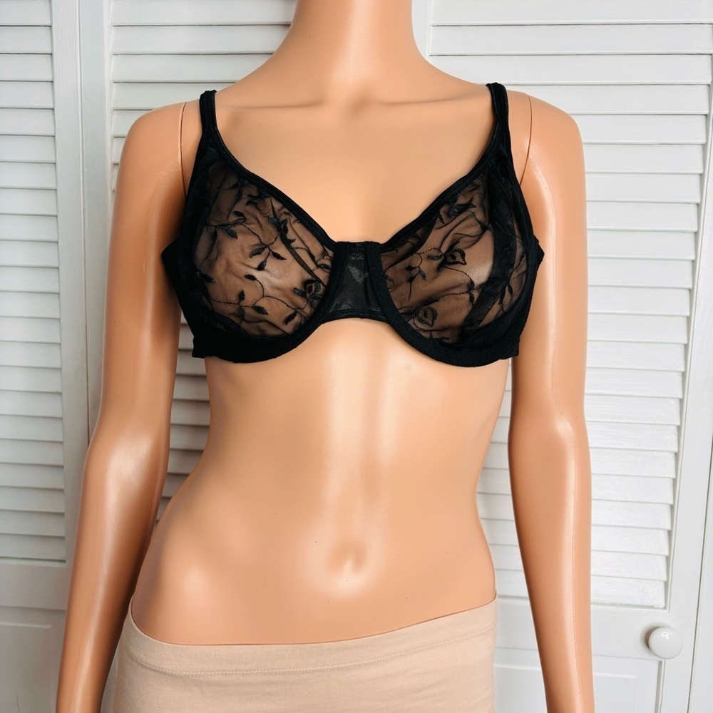 Price is firm CACIQUE Black Lace Bra 40C